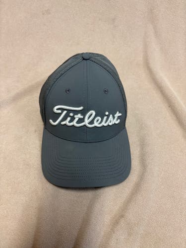 Gray Men's Large/Extra Large Titleist Hat (Used)