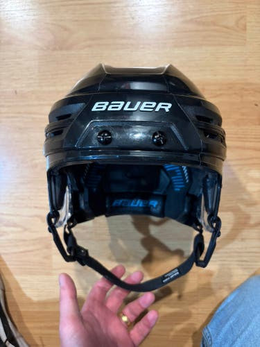 Medium Bauer Re-Akt 90 Helmet (Used)