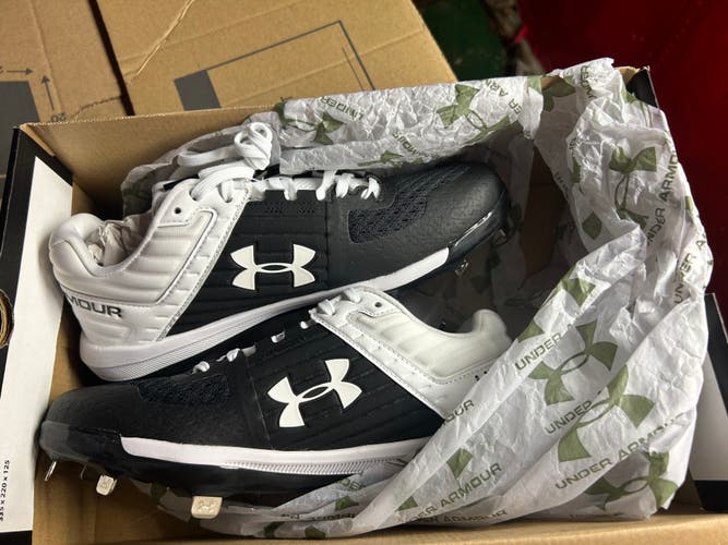 Black Men's Size M 7.5 (W 8.5) Adult Under Armour Low Top Metal (New)