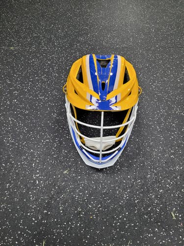 Used Cascade XRS LOYOLA Lacrosse Helmet Gold One Size 11849-S000040154