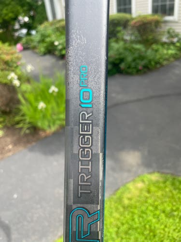 Senior CCM Ribcor Trigger 10 Pro Right Handed Hockey Stick P92M 80 Flex (New)