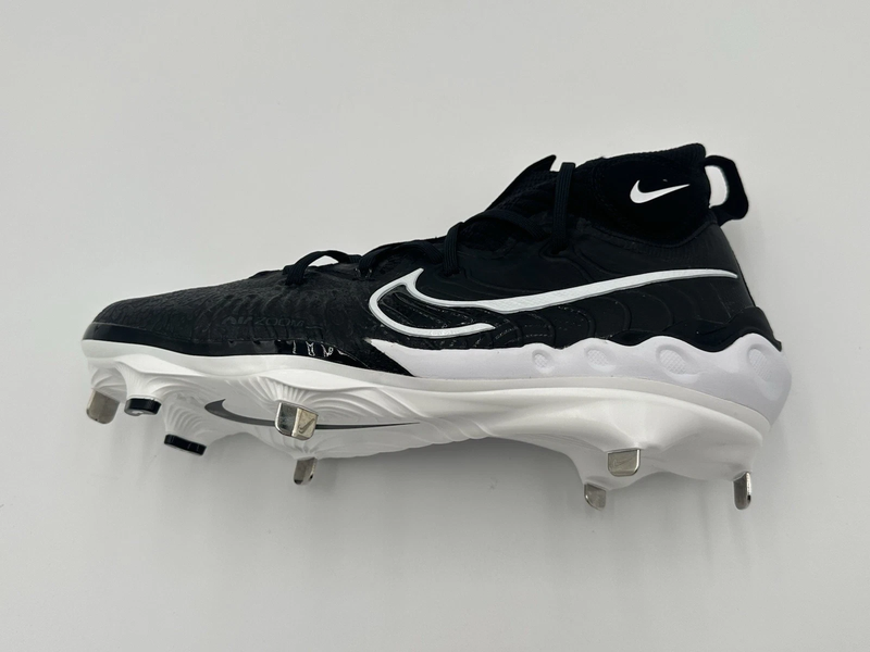 Nike Alpha Huarache NXT Black Metal Baseball Cleats Men display picture 2