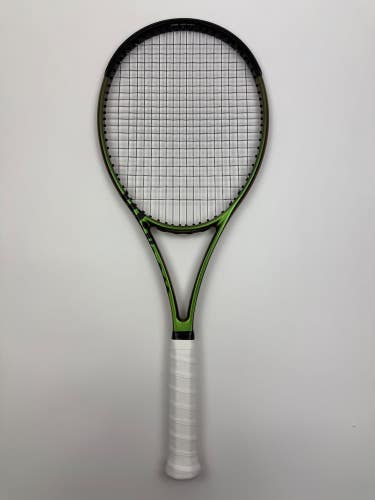 Wilson Blade 98 18x20 V8, 4 1/2 Excellent 9.5/10