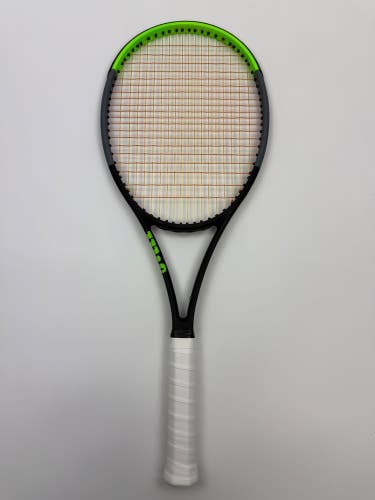 Wilson Blade 98 18x20 V7, 4 3/8 Very Good Condition