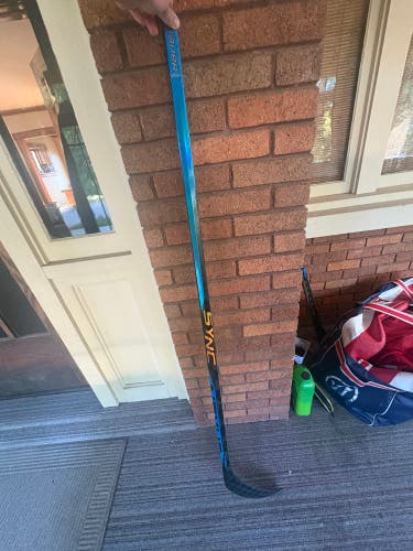 Senior Bauer Nexus Sync Right Handed Hockey Stick P92M 70 Flex (Used)