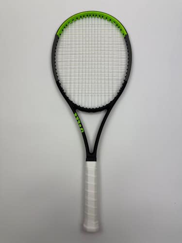 Wilson Blade 98 16x19 V7, 4 3/8 Very Good Condition