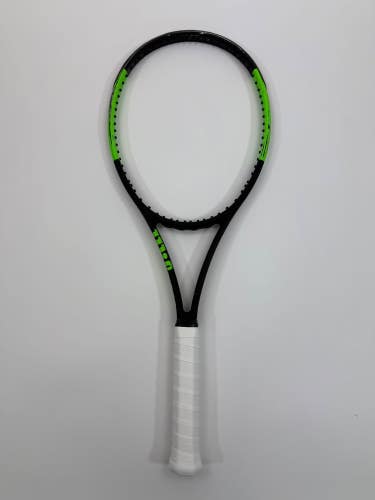 Wilson Blade 98 16x19 Countervail, 4 1/4