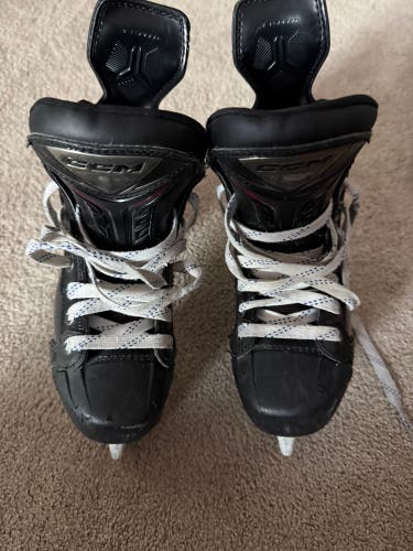 2025 CCM JetSpeed FT8 Pro Hockey Skates – Junior 1.5R w/ Bladetech Black Steel