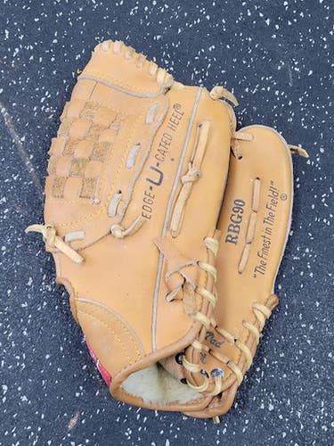 Used Rawlings RBG90 BB/SB Glove RH Throw Brown 11" 11849-S000040077