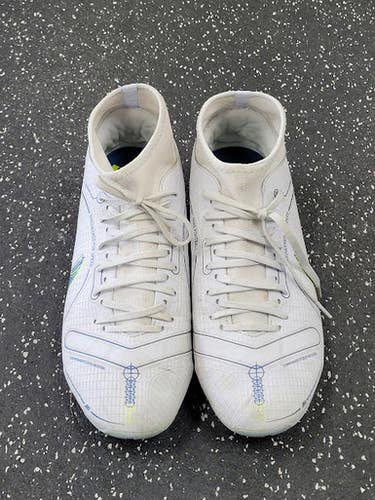 Used Nike Soccer Cleats Grey Senior 8.5 11849-S000040085