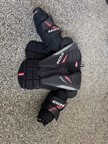 2025 CCM Extreme Flex Shield 7.9 Goalie Chest Protector (Used 4 times)