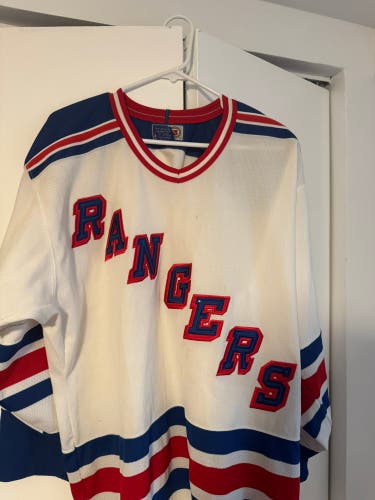Large Adult NY Rangers Starter Jersey (Used, Vintage)