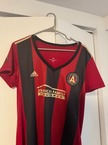 Large Women's Nike Atlanta United Inaugural 2017 Jersey (New)