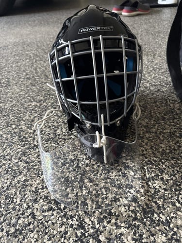 Senior Medium 2023 powertek Goalie Mask (Used)
