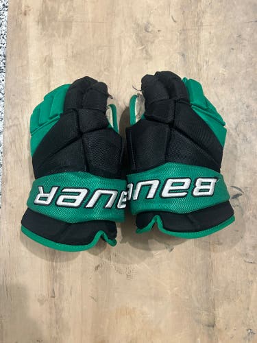 Bauer Vapor Flylite Gloves