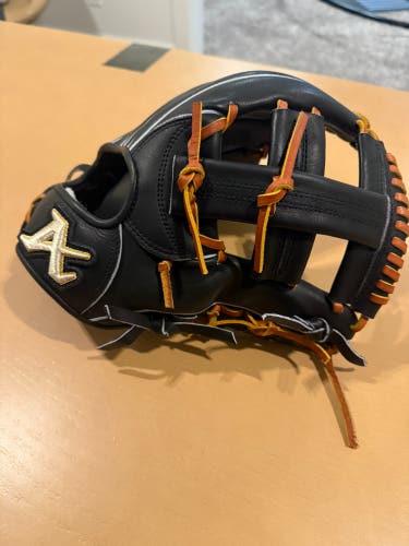 RH Infield Baseball Glove 11.5" (New)