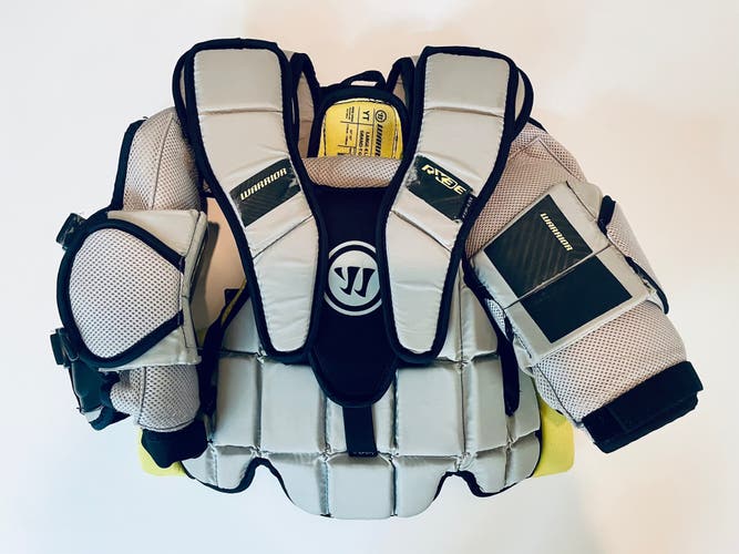 Youth Large/Extra Large Warrior Ritual X3E Goalie Chest Protector (Used)