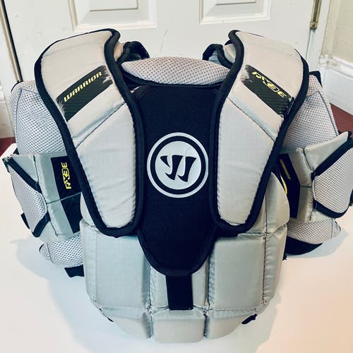 Warrior Ritual RX3 E Goalie Chest Protector - Youth Large / Extra Large (Used)