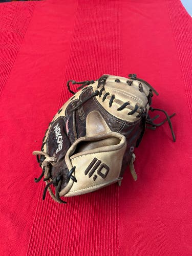 Nokona X2-Blonde RH Catcher's Glove 33.5" (Used)