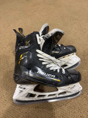 2022 Bauer Supreme M5 Pro Hockey Skates Regular Width 8 (Used)