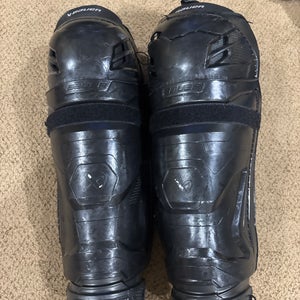 Intermediate Bauer Supreme M5 Pro 14" Shin Pads (Used)