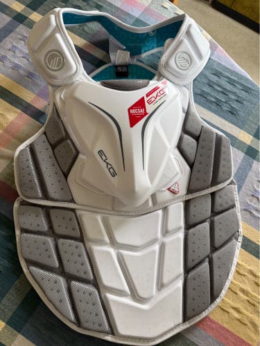 Large/Extra Large Adult Maverik Shift Shoulder Pads (New)