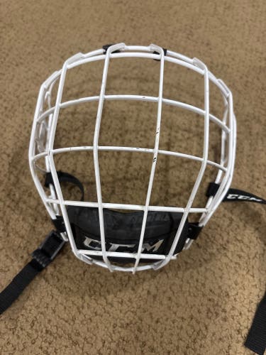 Medium CCM FM680 Full Cage (Used)
