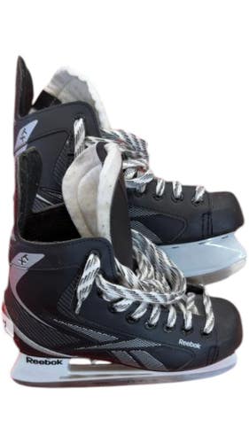 Reebok Hockey Skates XT Black/Silver Good Condition Size 4