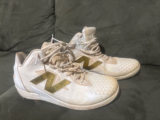 Gold Men's Size M 11.0 (W 12.0) Adult New Balance High Top Metal (Used)
