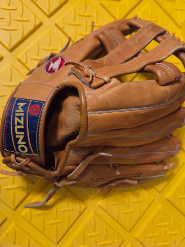 Mizuno MT2022 Baseball Glove 12.5" EXTRA LARGE POCKET LHT Professional Mitt