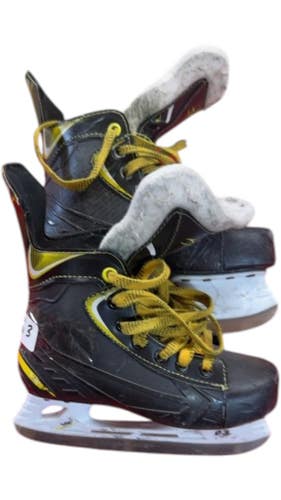 Vic HX 03 Hockey Skates Used Size 3