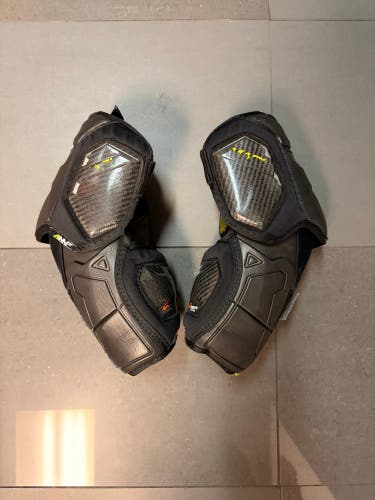 Intermediate Large Bauer Supreme Mach Elbow Pads (Used)