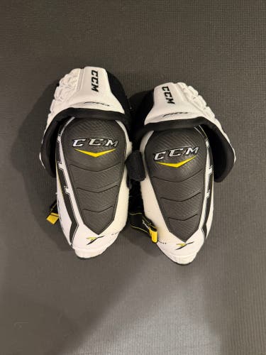 Senior Medium CCM JetSpeed FT4 Pro Elbow Pads Pro Stock (New)