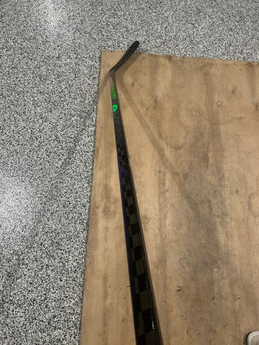 Senior Warrior Covert QR6 Pro Right Handed Hockey Stick P86 82 Flex Pro Stock (New)