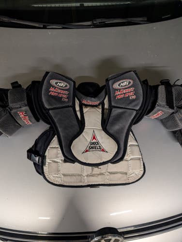 Mckenney Goalie Chest Protector (Used) XS intermediate