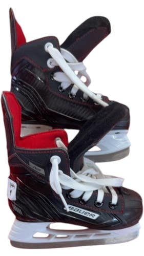 Bauer Hockey Skates NS Youth Good Condition 9Y