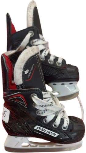 Bauer Vapor X300 Youth Hockey Skates - Size 6Y - Good Condition