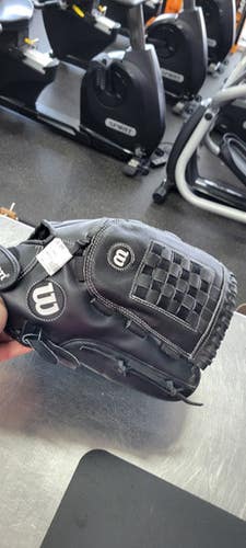 Used Wilson 14 BB/SB Glove RH Throw Black 14" 11497-S000158032