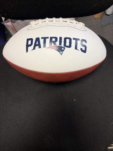 Brand New Franklin NFL NEW ENGLAND PATRIOTS Football