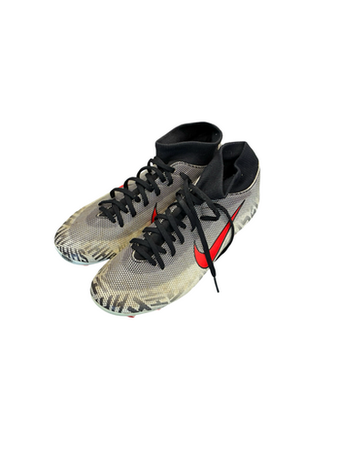 Used Nike Soccer Cleats White Junior 05 11682-S000132943