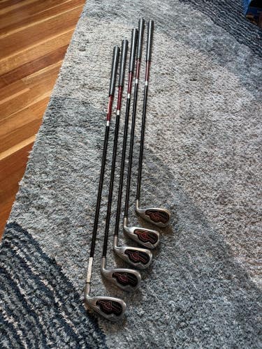 2006 Callaway Big Bertha Iron Set- Pw 5 7 8 9 Graphite Shafts 75g Regular flex