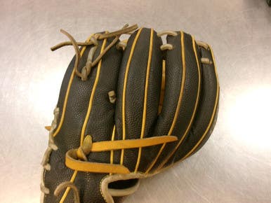 Used Wilson A2000 PFX2 BB/SB Glove RH Throw Yellow 11" 11339-S000202425
