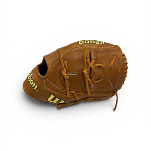 Pitcher's RH Wilson A2000 B2 Baseball Glove 12" (New)