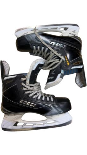 Bauer Vapor Matrix Hockey Skates Size 9