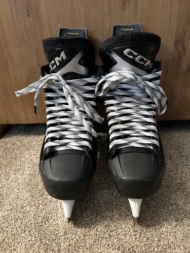 2024 CCM Tacks XF 80 Hockey Skates Regular Width 6 (Used)