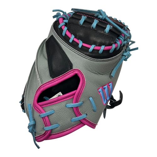 RH Wilson A2000 M23 Catcher's Glove 33.5" (New)