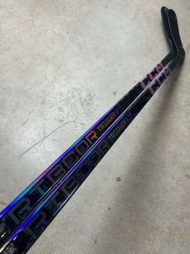 2 PACK 90 Flex P29M Senior CCM RibCor Trigger 9 Pro Left Hand Hockey Stick Pro Stock (New)