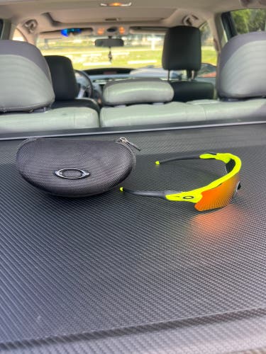 One Size Fits All Oakley Radar EV Pitch Sunglasses (New)