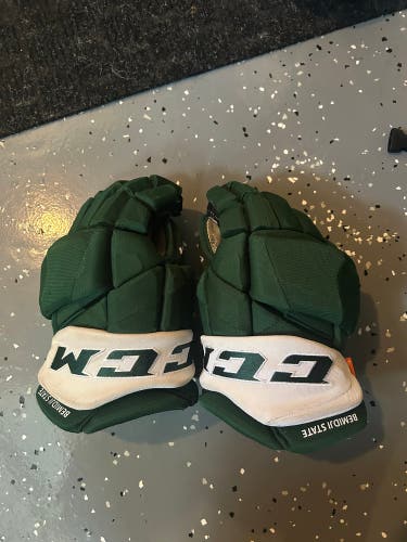 CCM Gloves 14" (Used)
