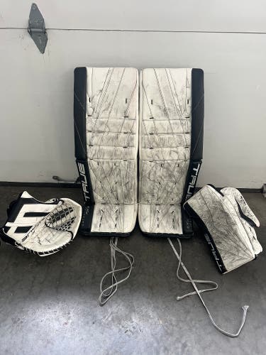 34" 2024 True Catalyst Px3 Regular Goalie Full Set (Used)